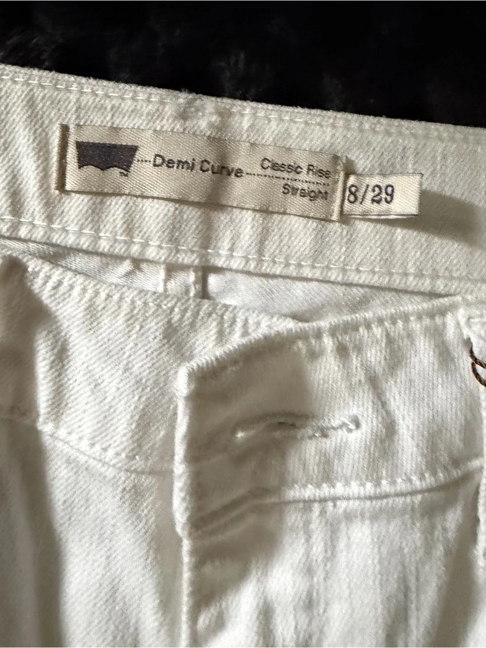 Levi's women’s Straight Leg Jeans in White